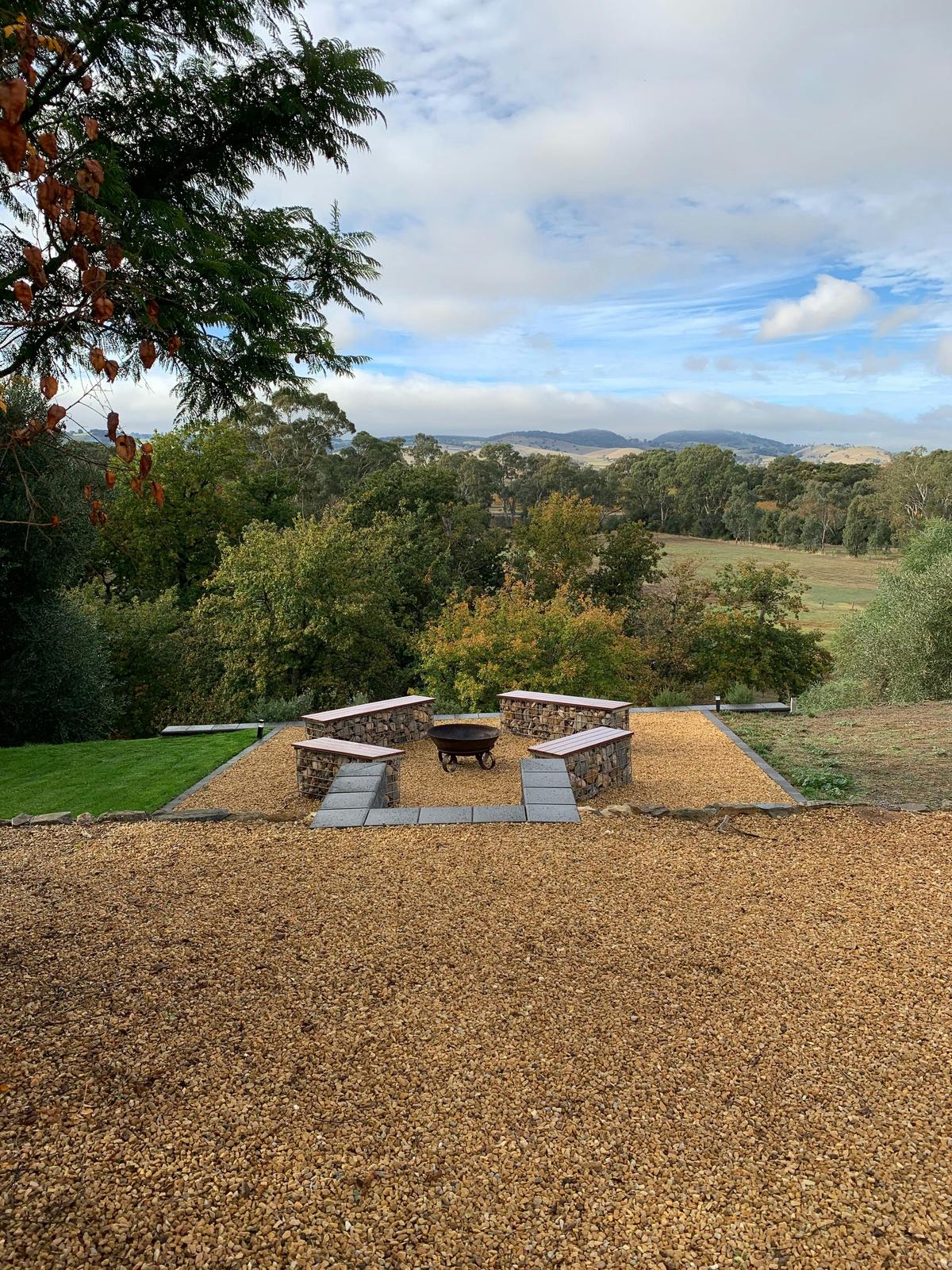 Barossa Idyll firepit and magnificent views