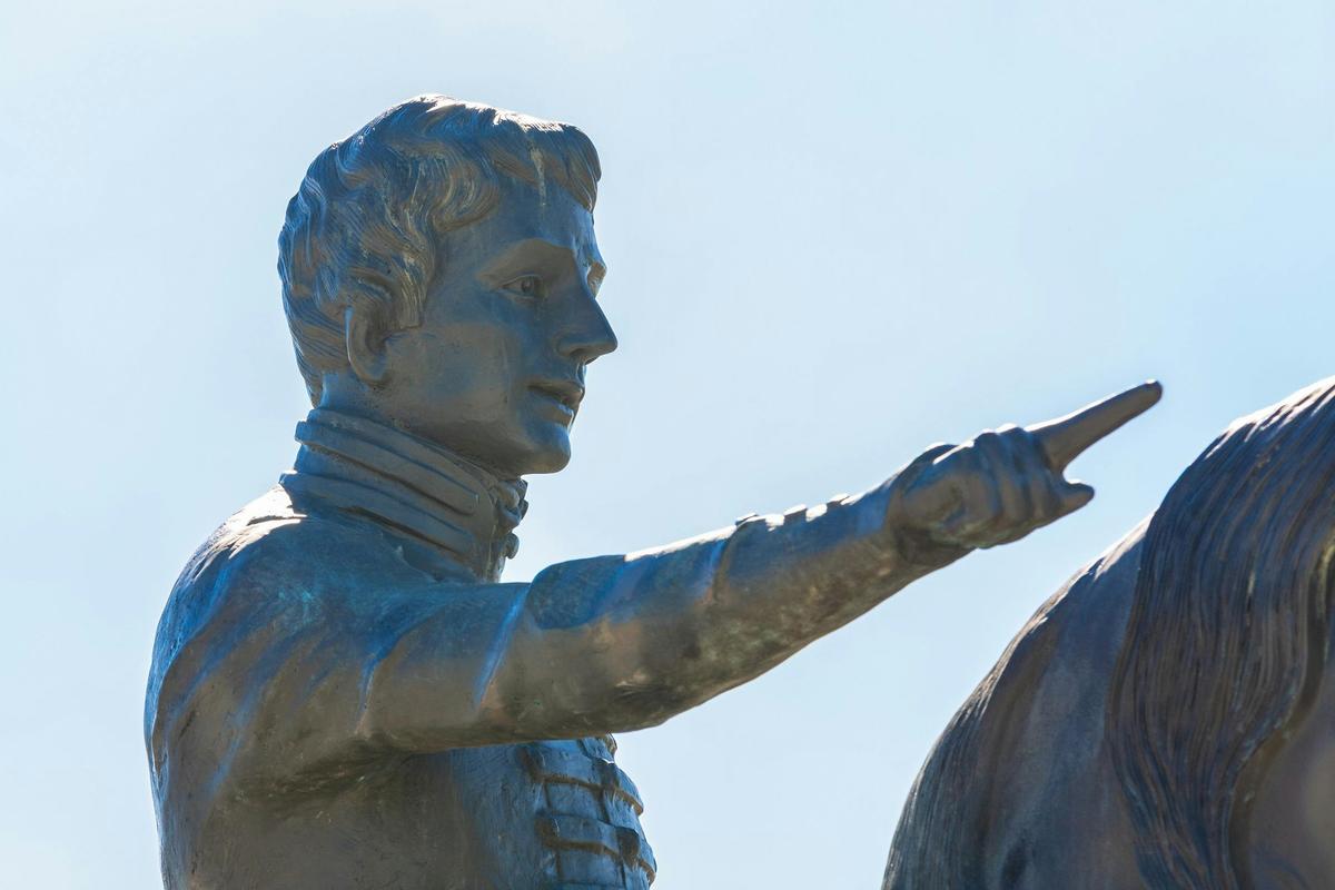 Barossa Colonel Light Monument