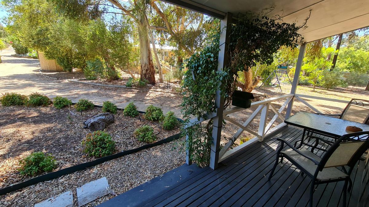 Gardens/Deck