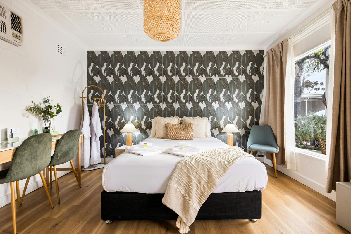 Deluxe Queen Room