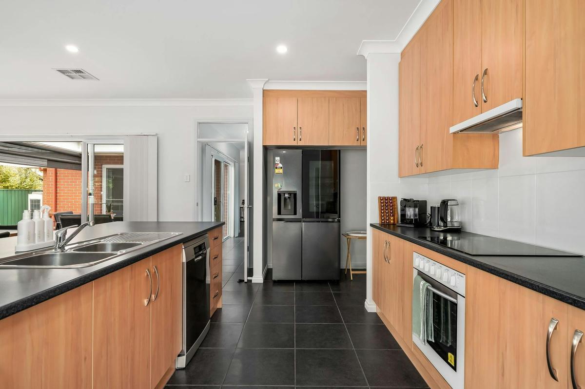 Equipped Kitchen