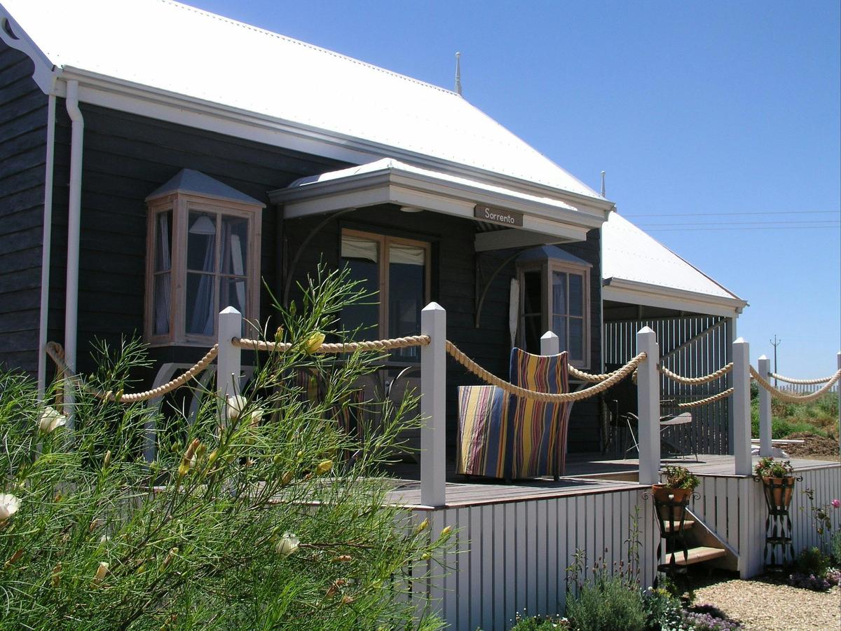 Sorrento beach hut