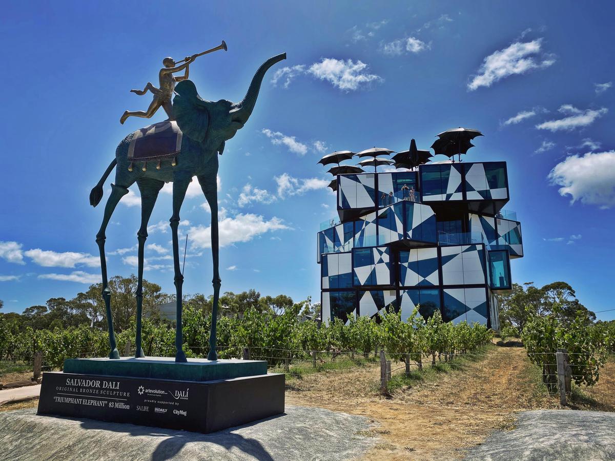 Coast, Vales and Hills - Small Group Tour