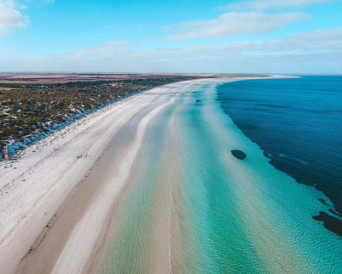 Pink Salt Lake, Clare Valley & Yorke Peninsula Highlights - 2 Day 1 Night Tour