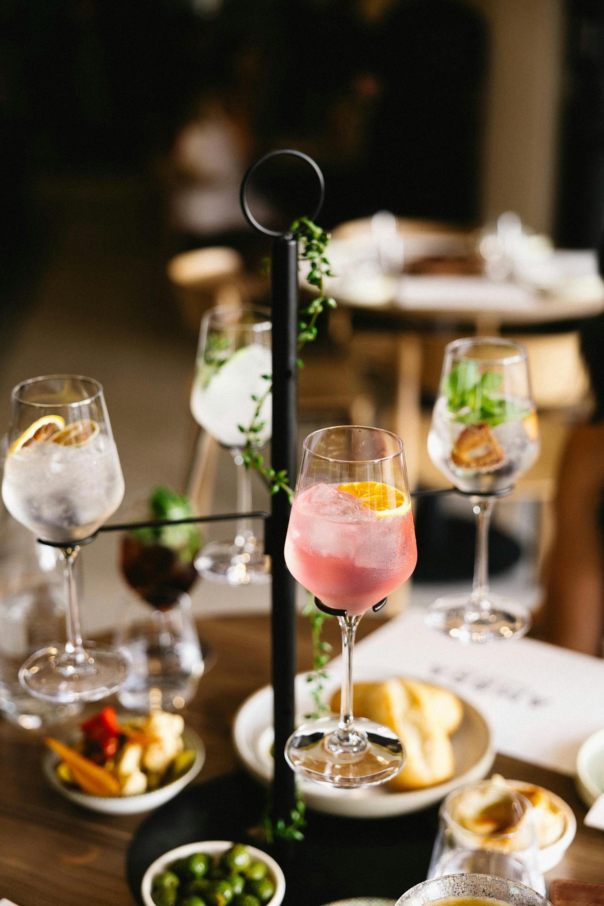 Gin tasting tree