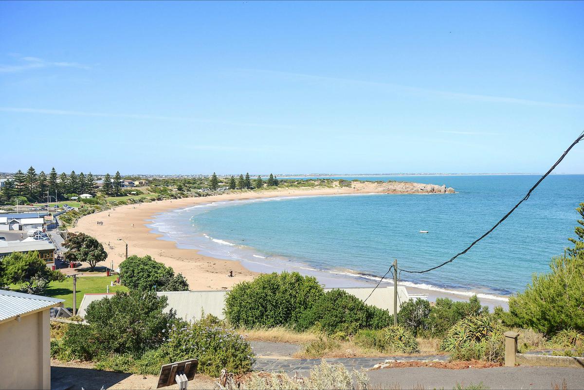 All Seasons' Horseshoe Bay for swimming, surfing, coastal walks and fishing