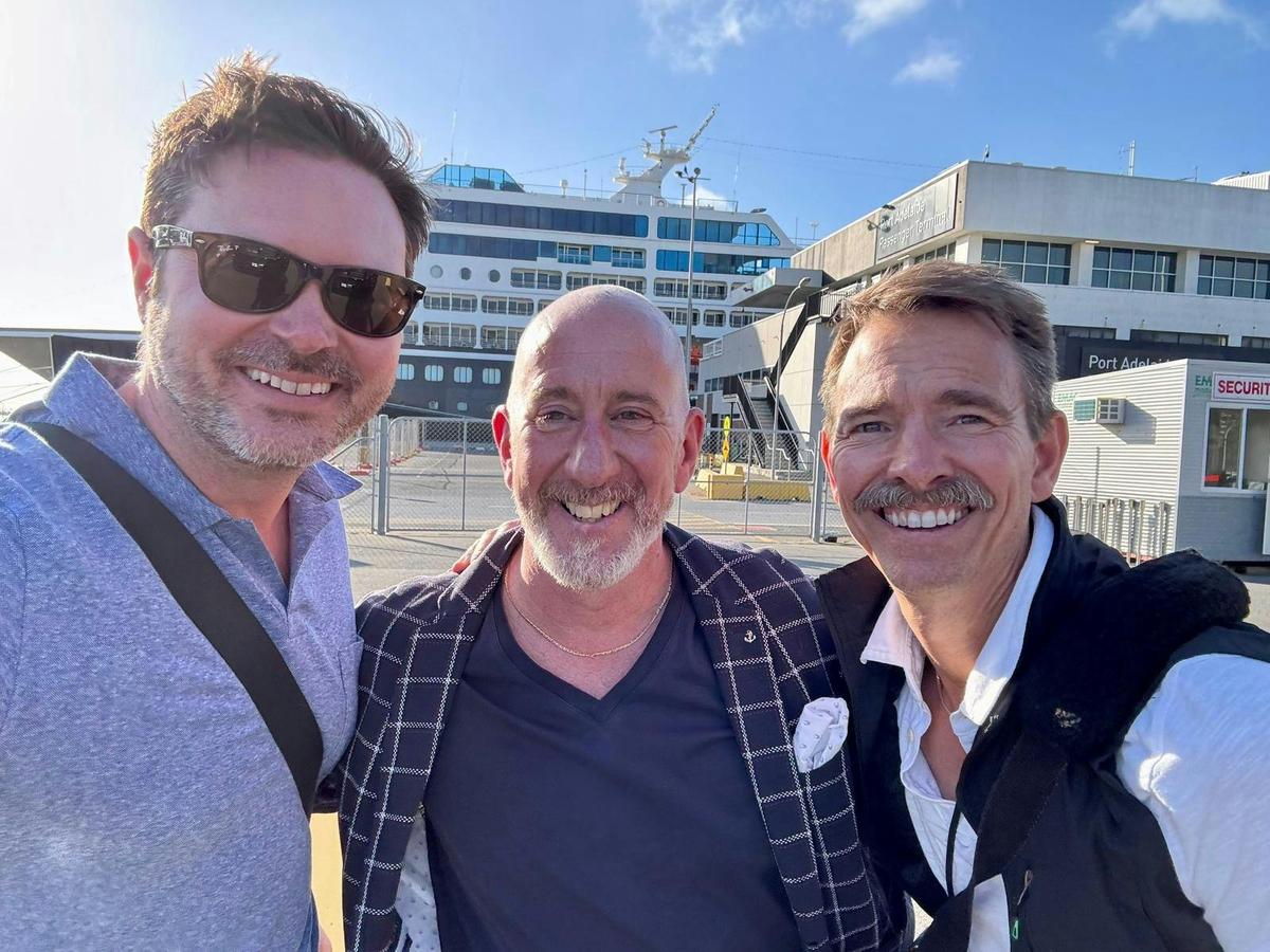 Cruise Ship guests welcome