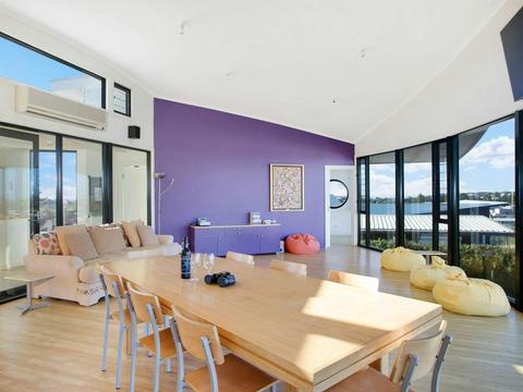 Architect Designed Spectacular Beachhouse with Sweeping Views
