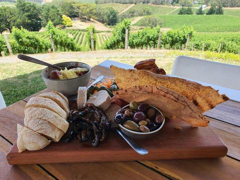 Adelaide Hills / Hahndorf German Village Food & Wine Tour