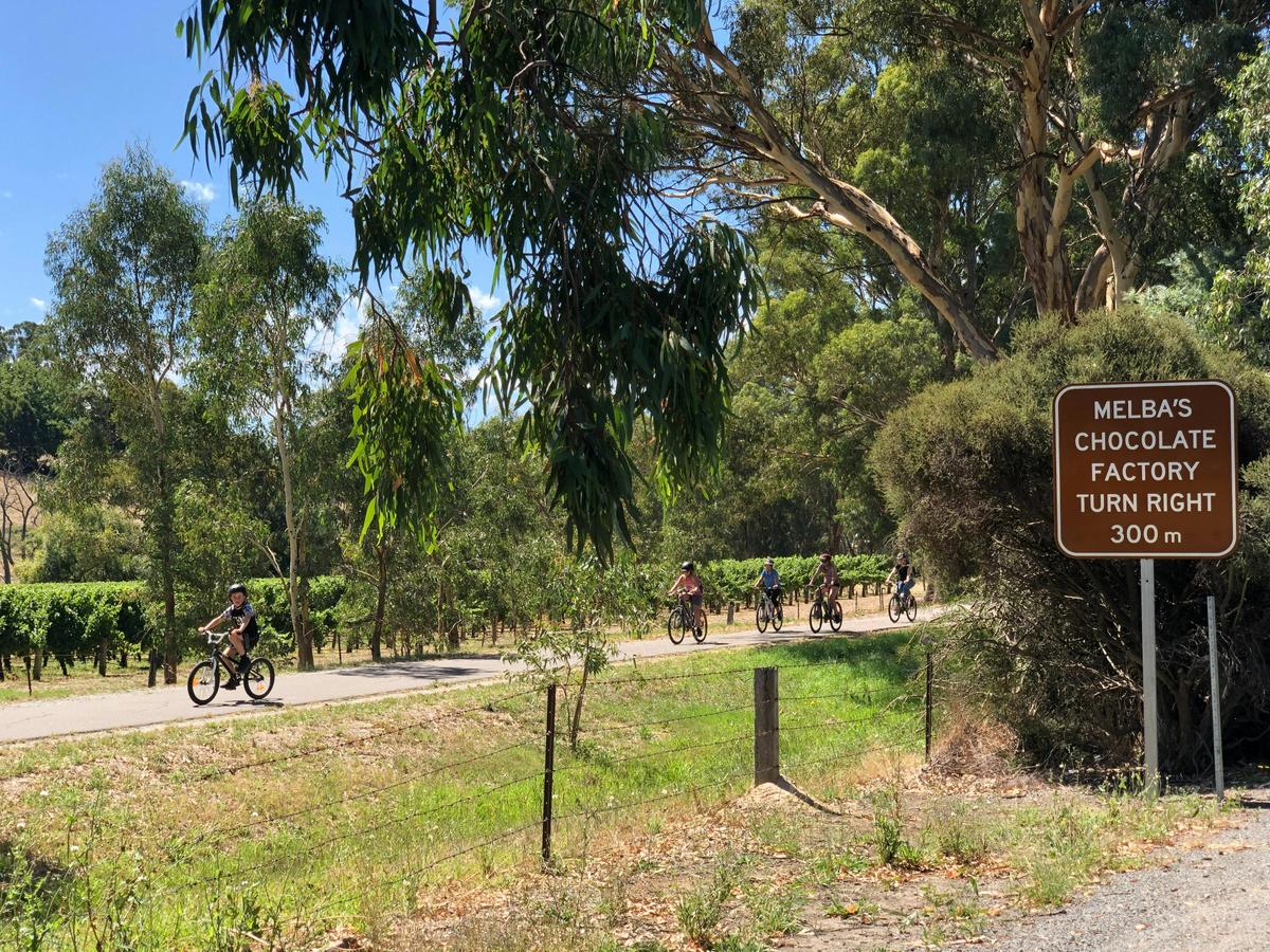 Amy Gillett Pathway, Woodside