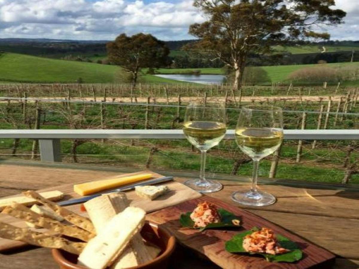 Adelaide Hills Food + Wine Lovers Tour