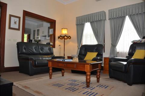 Adonia Apartment