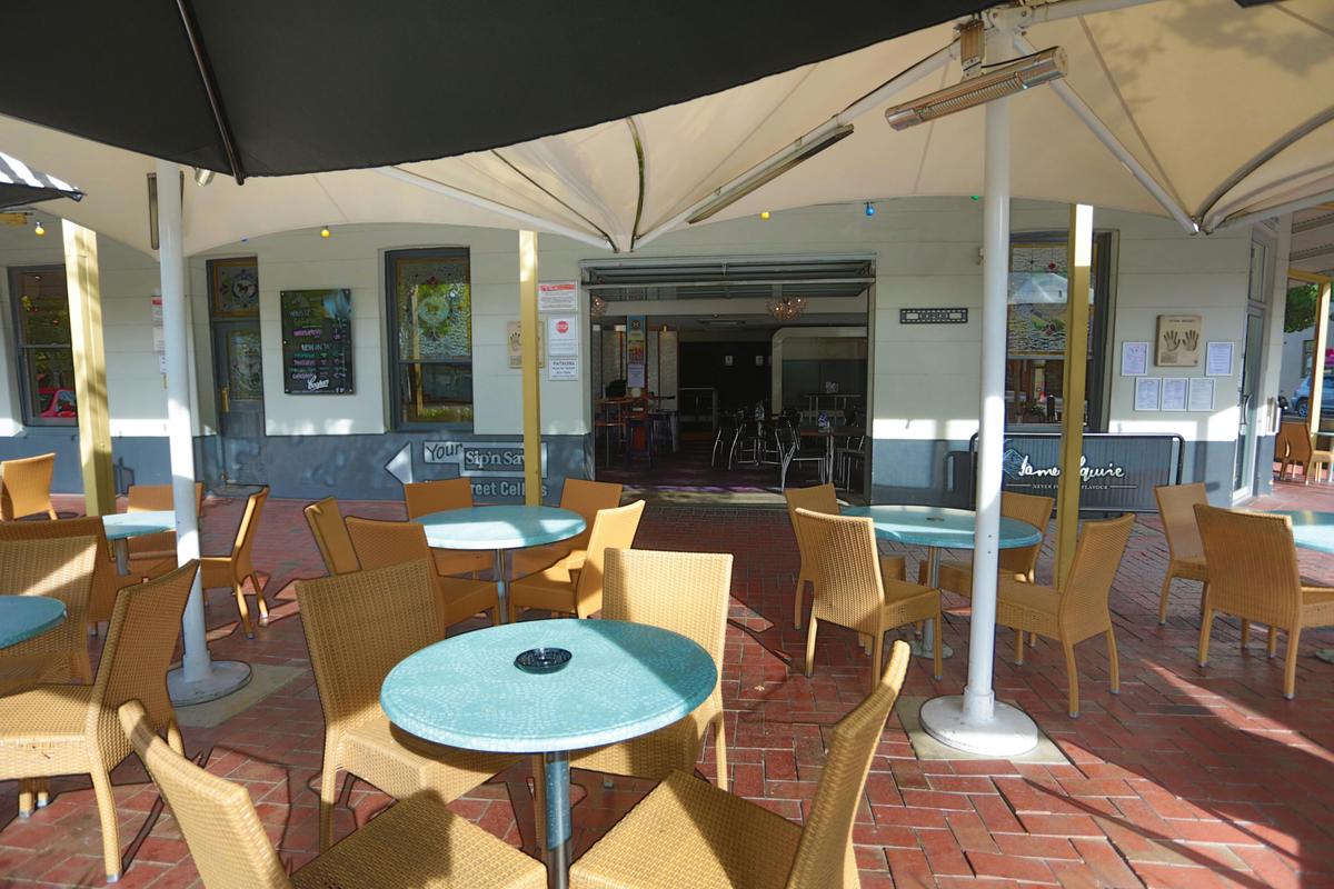 Streetside Dining