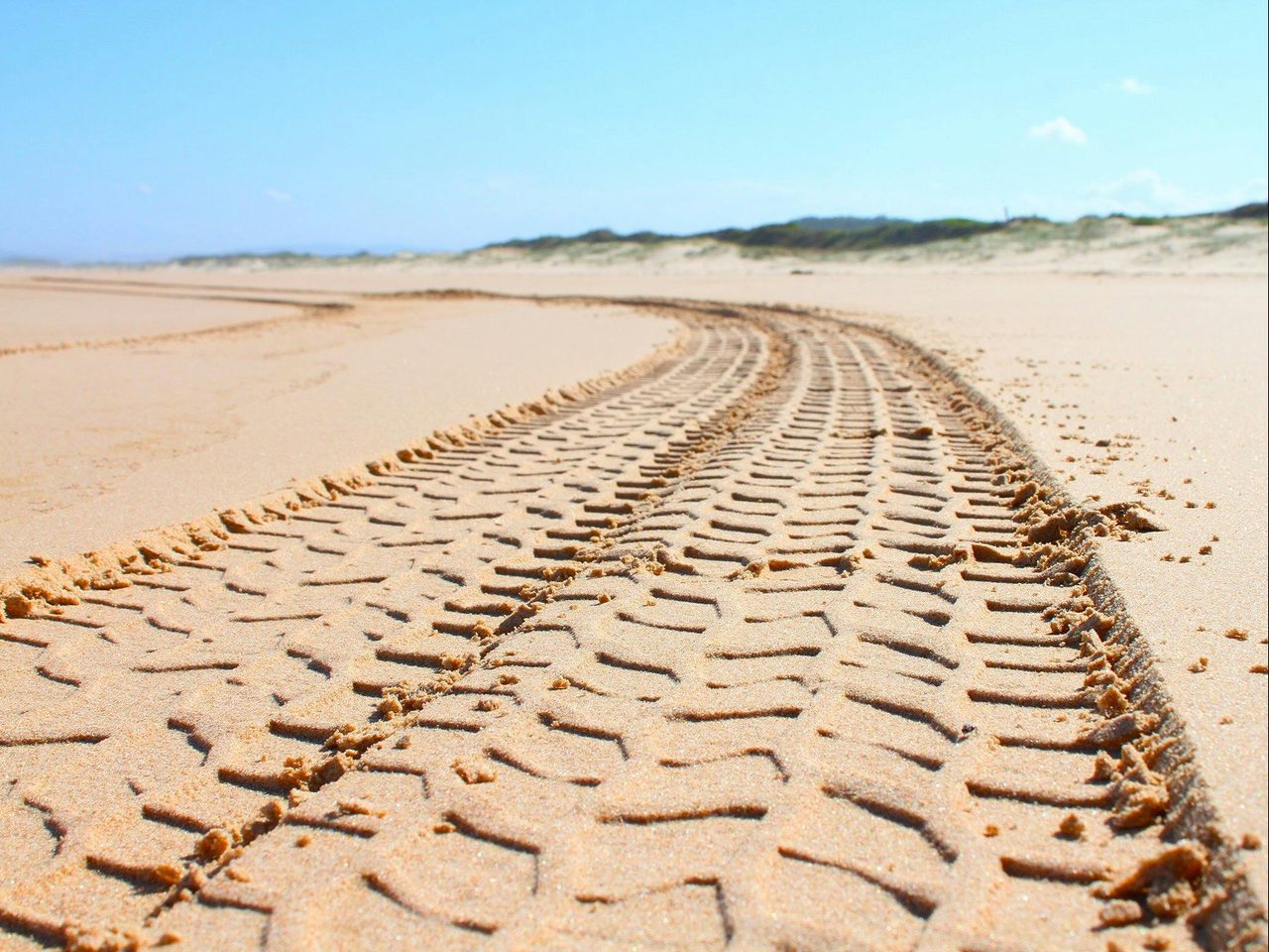 To make the most of this stretch of coast, a 4WD is mandatory.