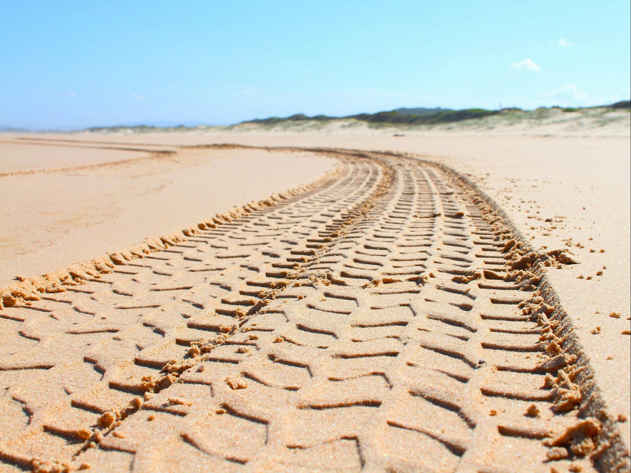 To make the most of this stretch of coast, a 4WD is mandatory.