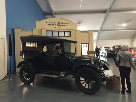 Alice Anderson's Motor Service