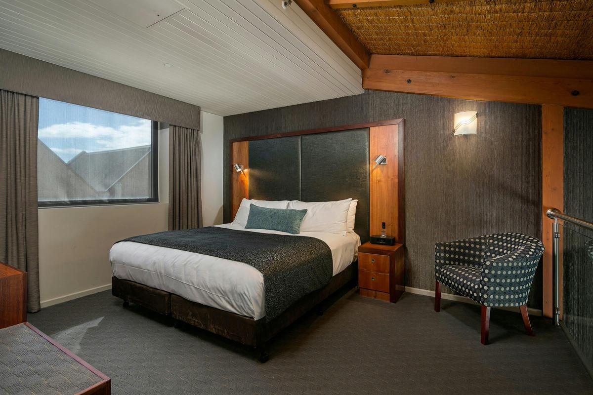 One Bedroom Loft Spa Suite