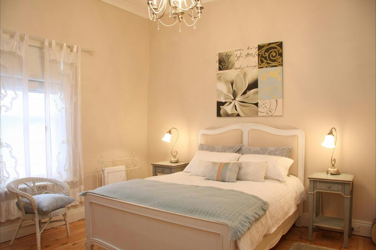 Blue Queen Size Bedroom