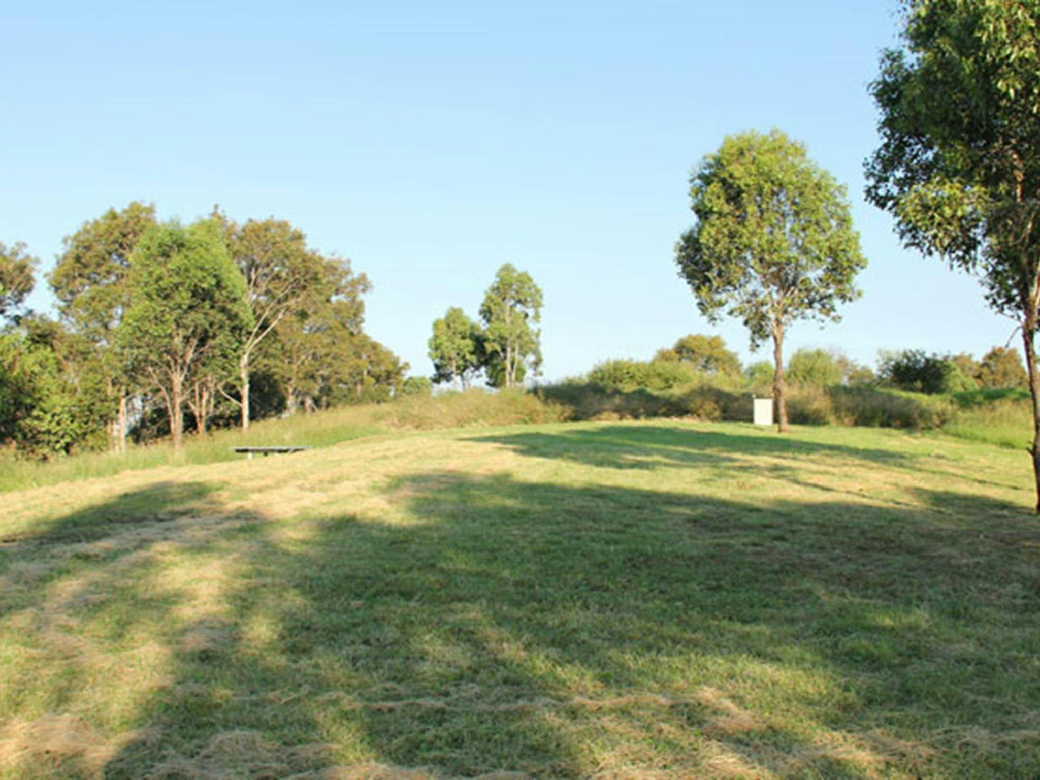 Turkey's Nest picnic area trees, William Howe Regional Park. John Yurasek &copy; OEH