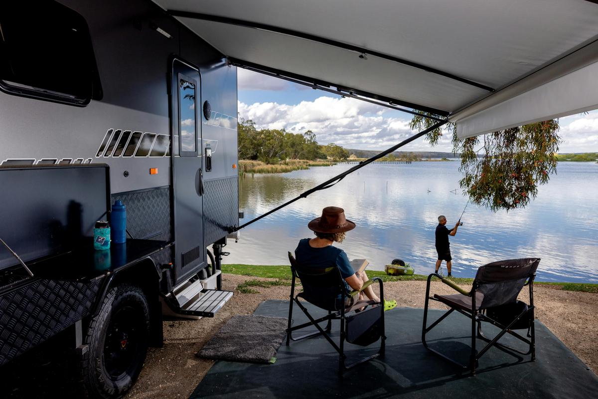 Couple on a riverview site