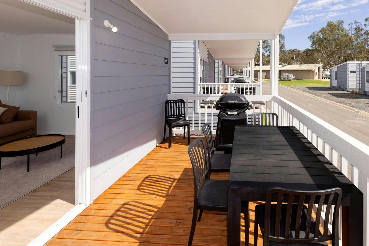 Two-Bedroom Superior Cabin - Sleeps 5