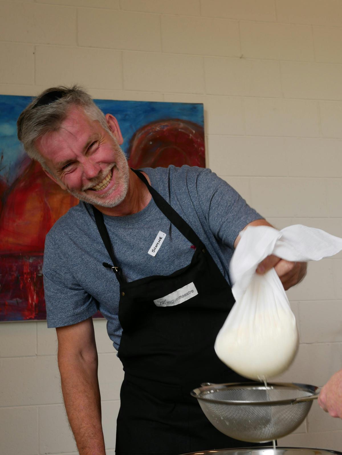 An Award Winning Mozzarella Making Class & Gin Experience at Cut Hill Distillery