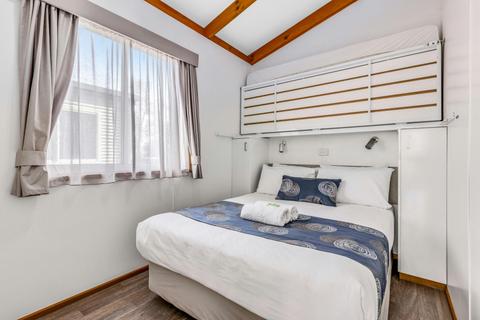 Shiraz Cabin