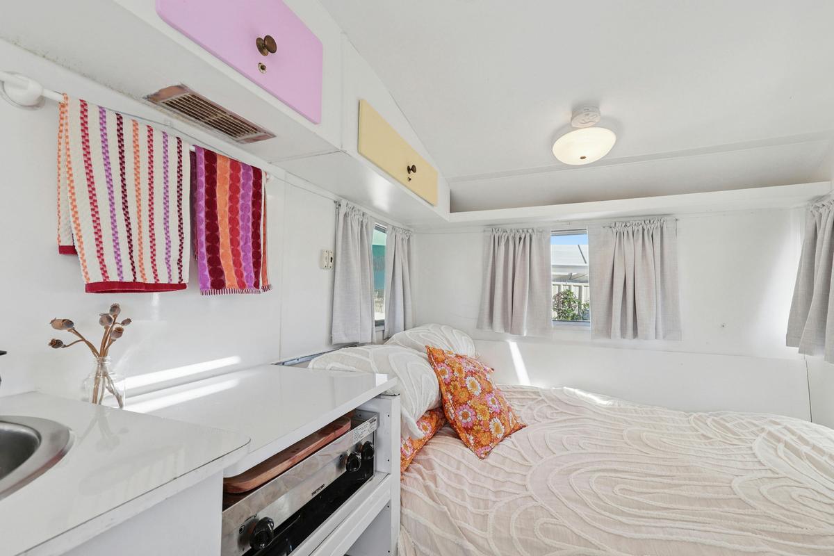 Cody double bed