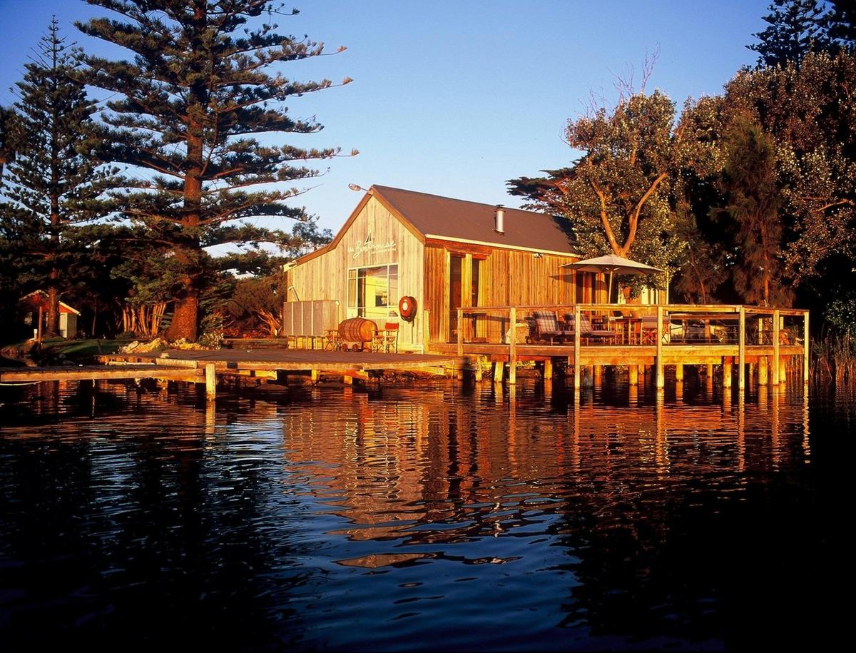 Luxury Boathouse Retreat Goolwa