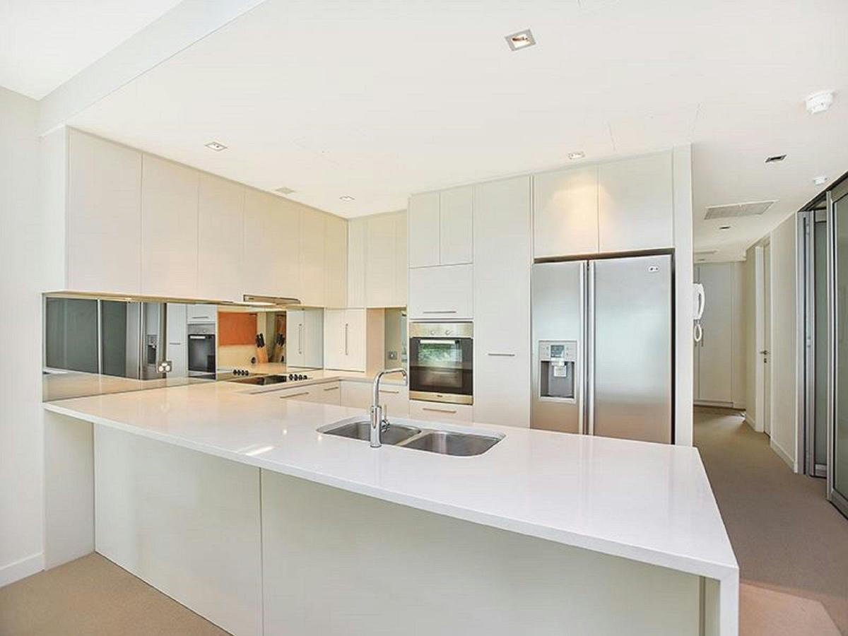 Breeze Beachfront Apartment no. 1 - First Floor