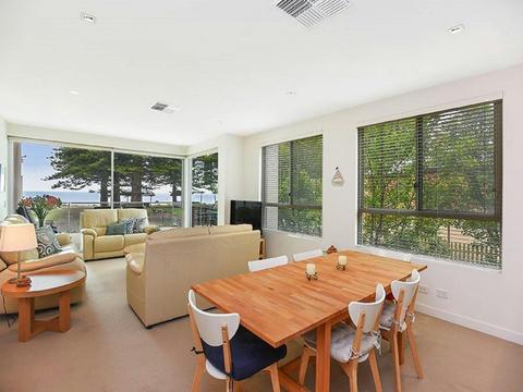 Breeze Beachfront Apartment no. 1 - First Floor