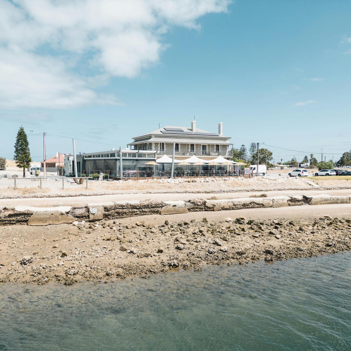 The Birkenhead Tavern is right on the banks of the Port River: perfect for a drink with a view!