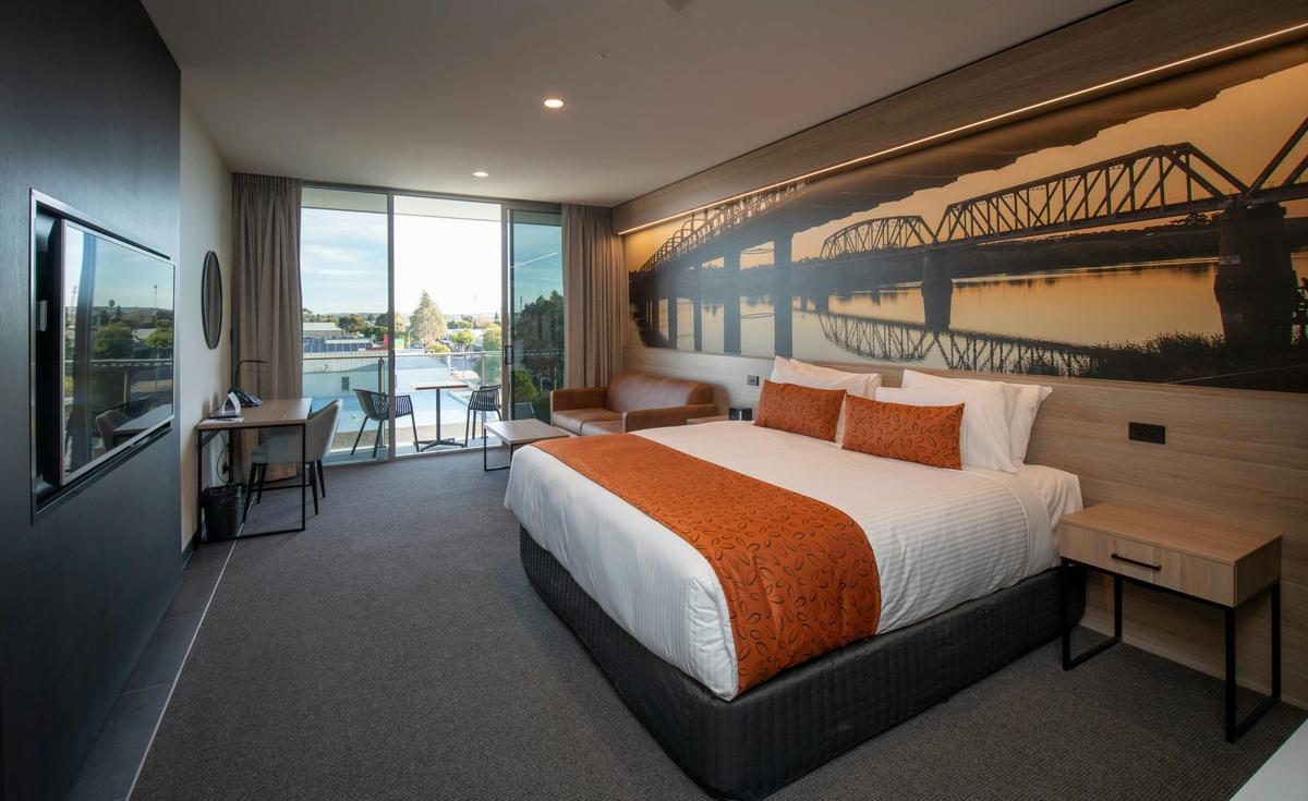 City Balcony Suite