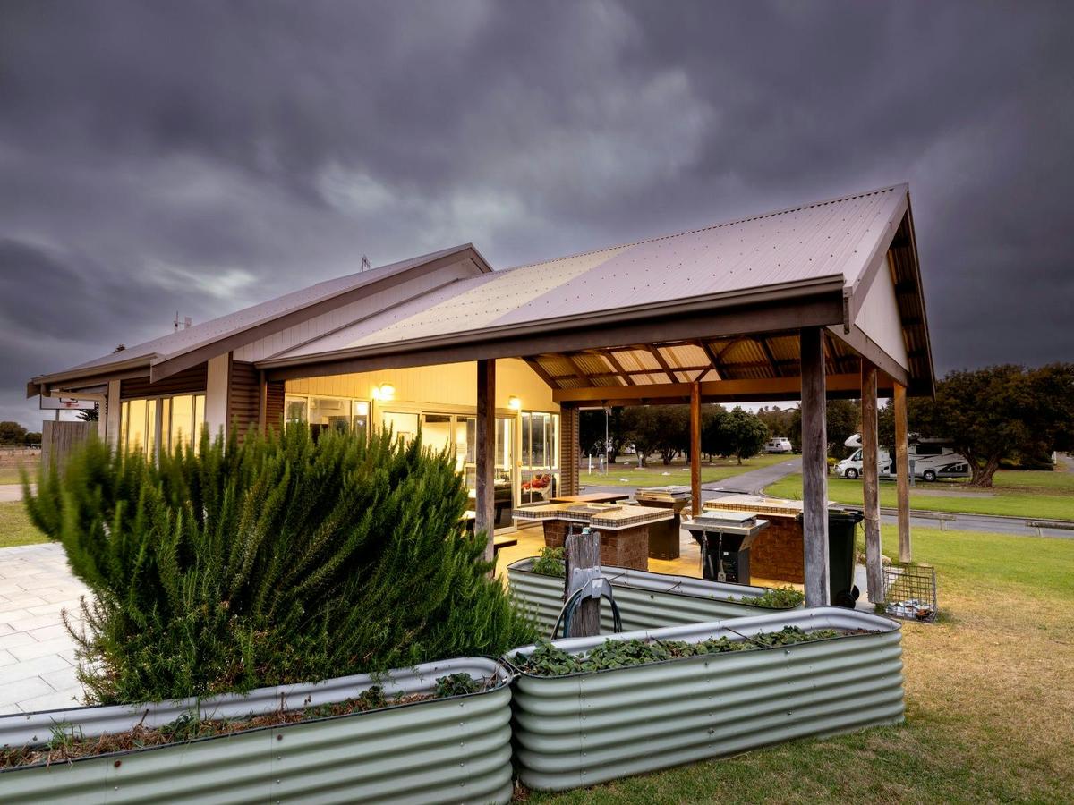 camp kitchen