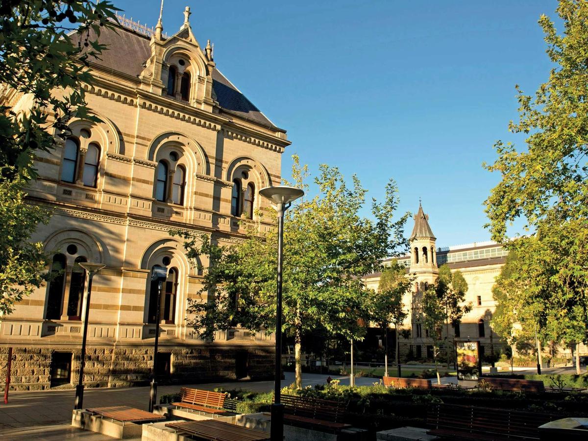 Ultimate Adelaide and Hahndorf Day Tour