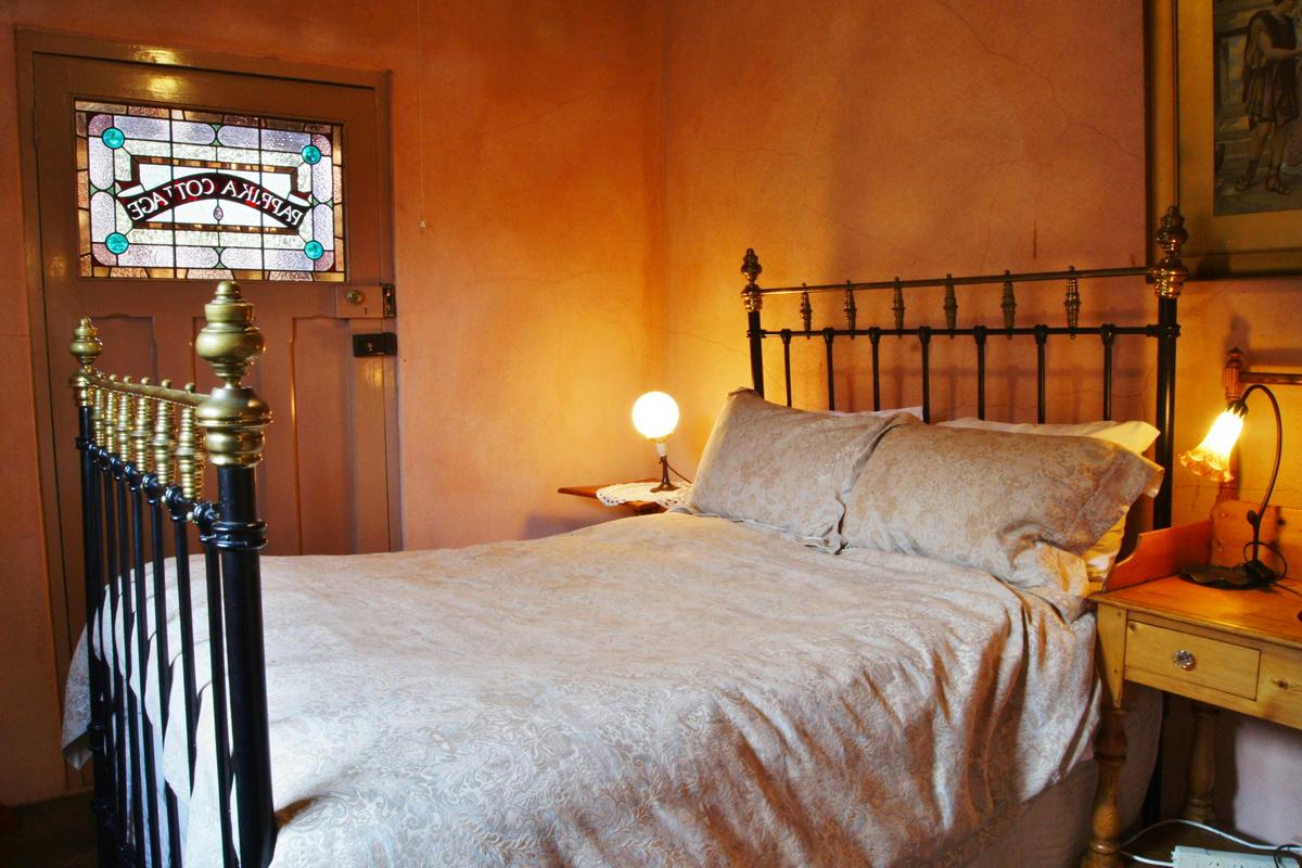 Paprika Cottage 2nd bedroom with double bed