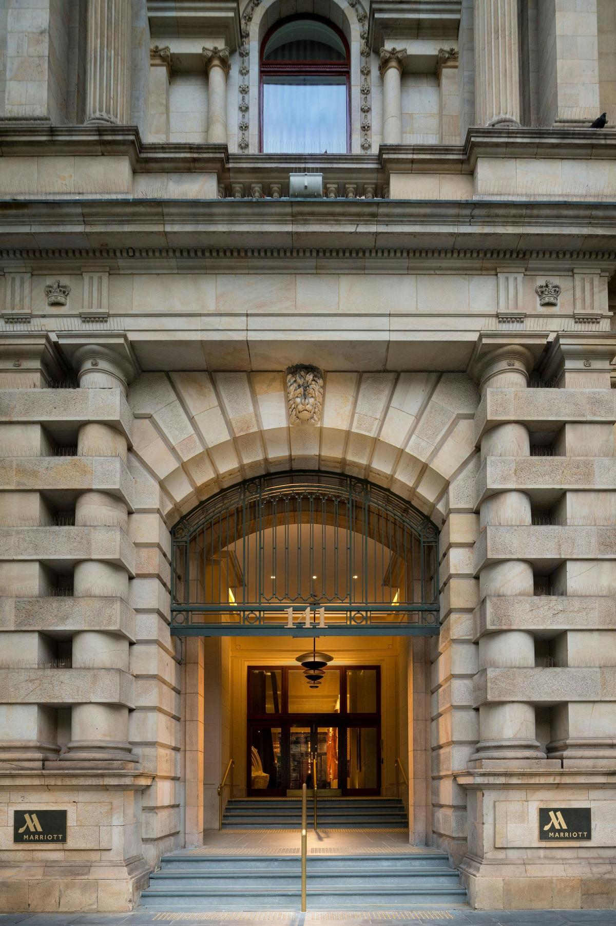 Adelaide Marriott Hotel New York Entrance