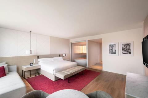 M Club Room