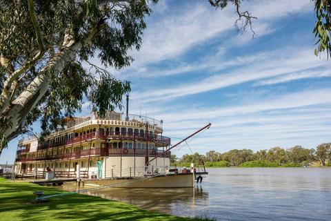 Lunch on the Murray Princess