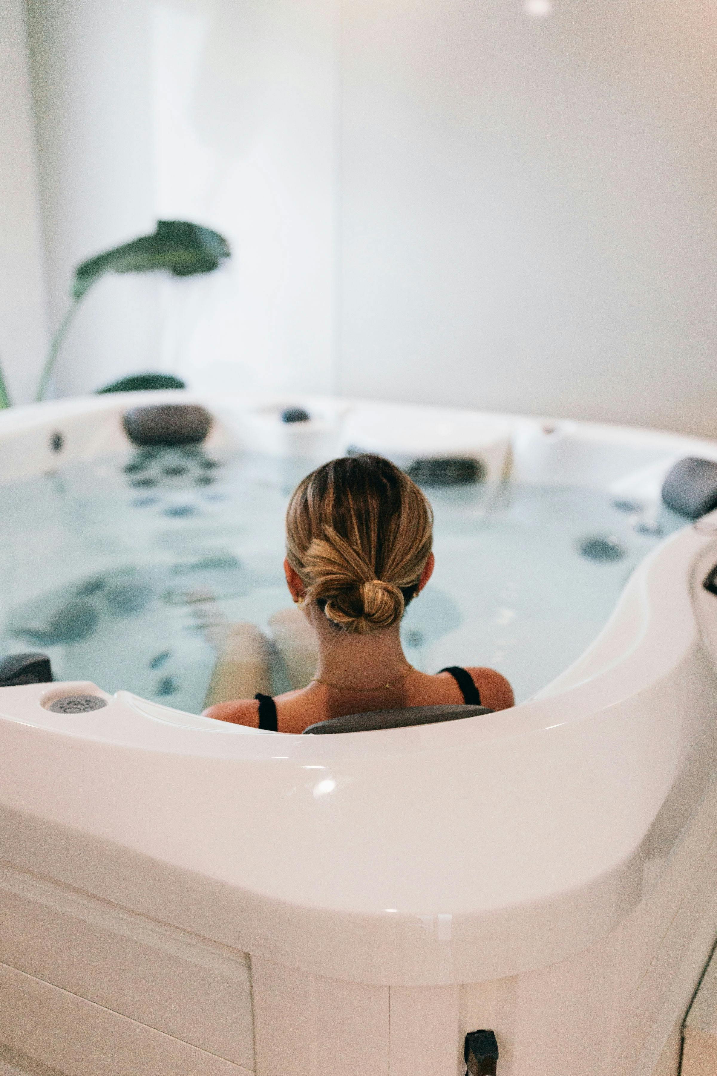 Water - Magnesium Hydrotherapy Spa