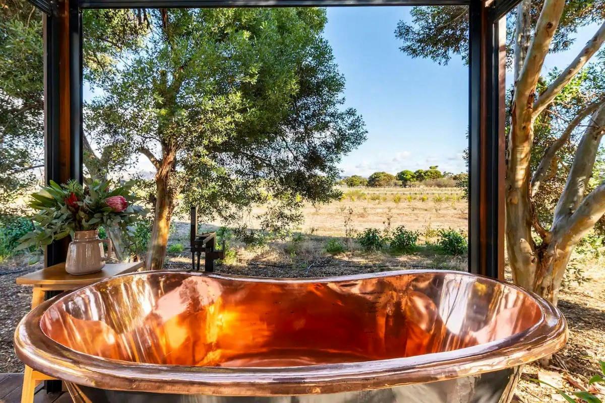 Copper Bath, Coach Light Cabin, Aldinga South Australia