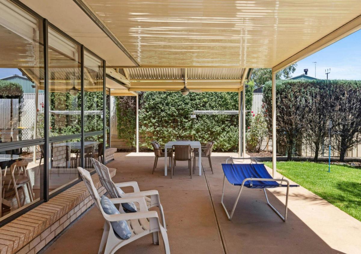 Chiton Rocks Court Mini Oasis by the Sea