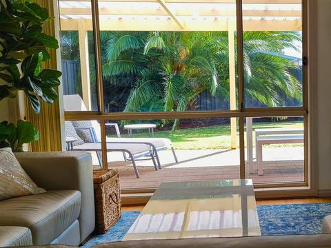 Coastal Vibe 4 Beds, 2 Baths Home
