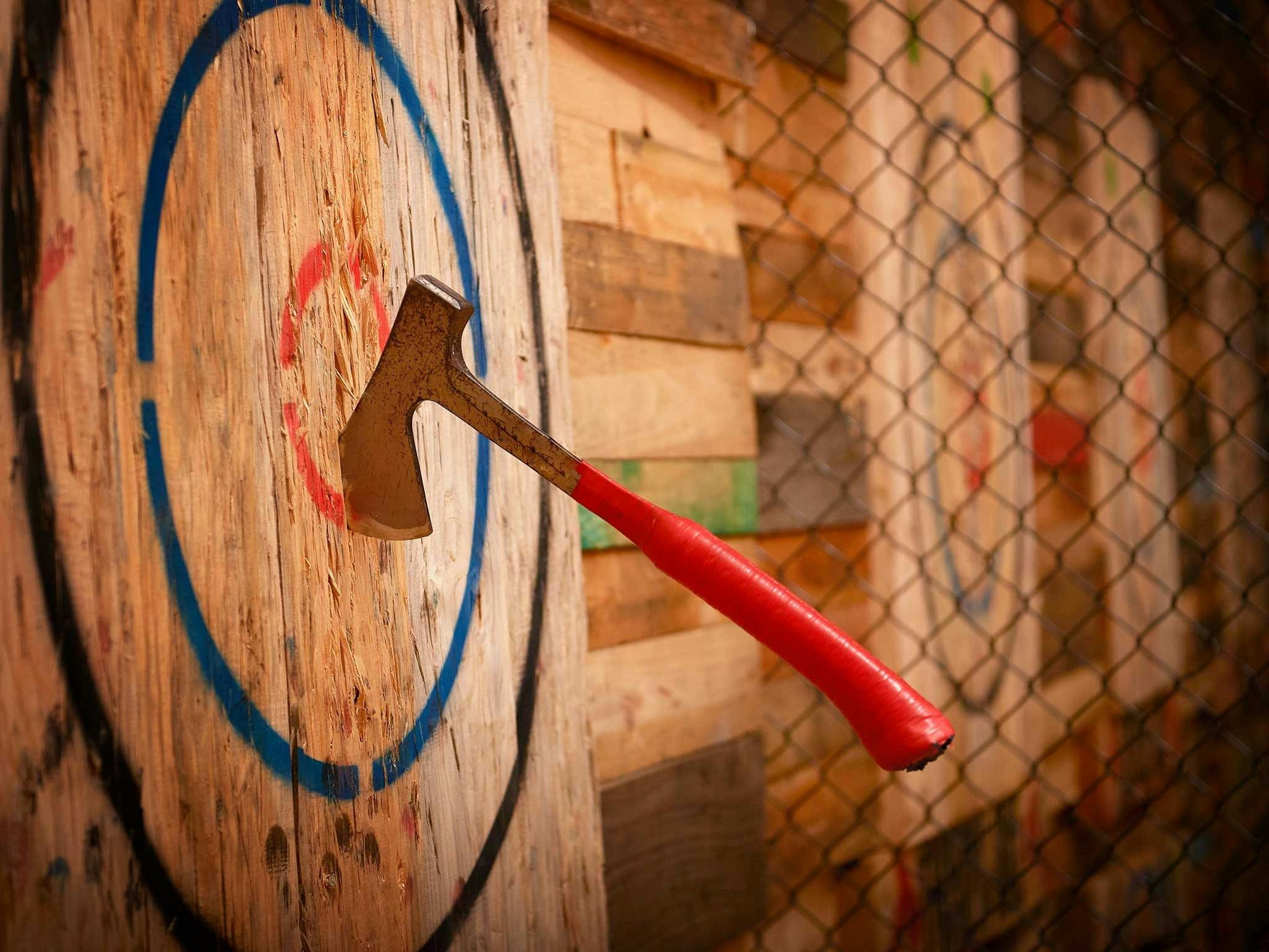 Throw Axe Bulls Eye