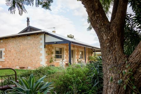 Crossfield Cottage B&B