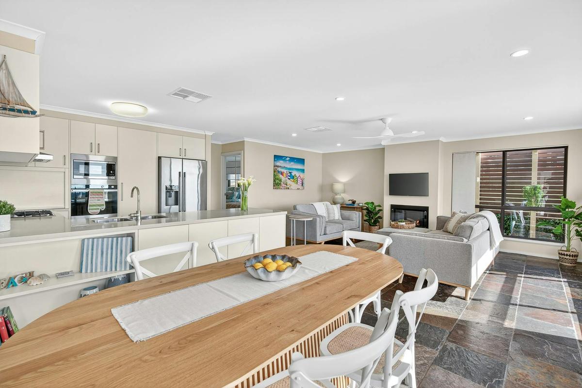 Open plan living with sweeping views out to the deck