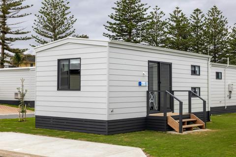 Willy the Whiting's Cabins