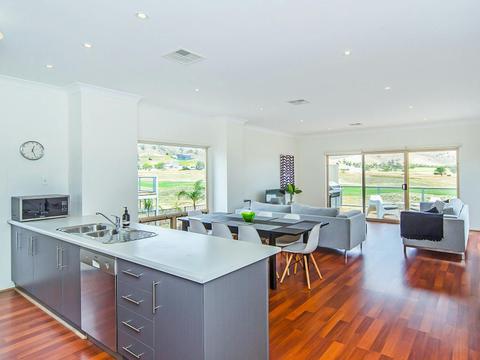 Contemporary Golf Course Frontage 3 Bedroom Home