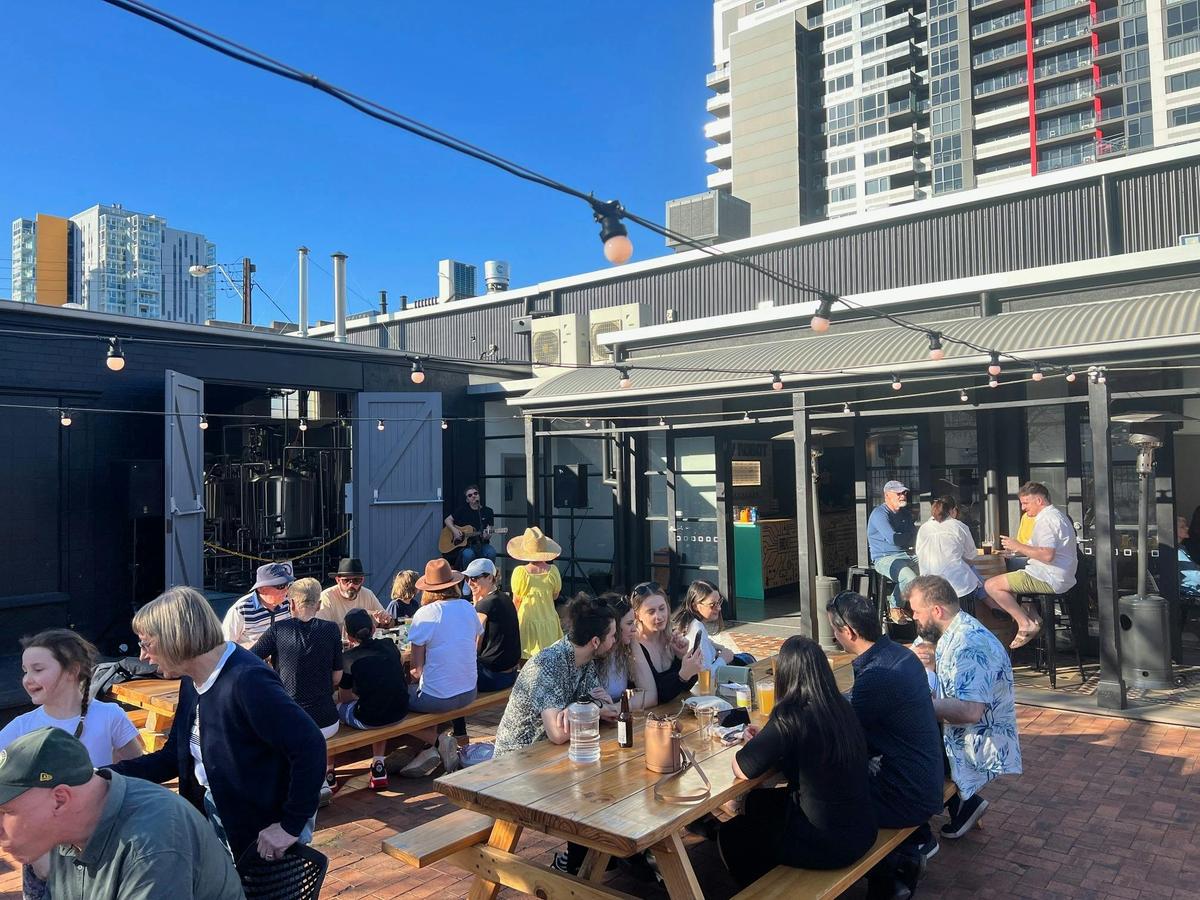 Live music acoustic sessions in the Crafty Courtyard