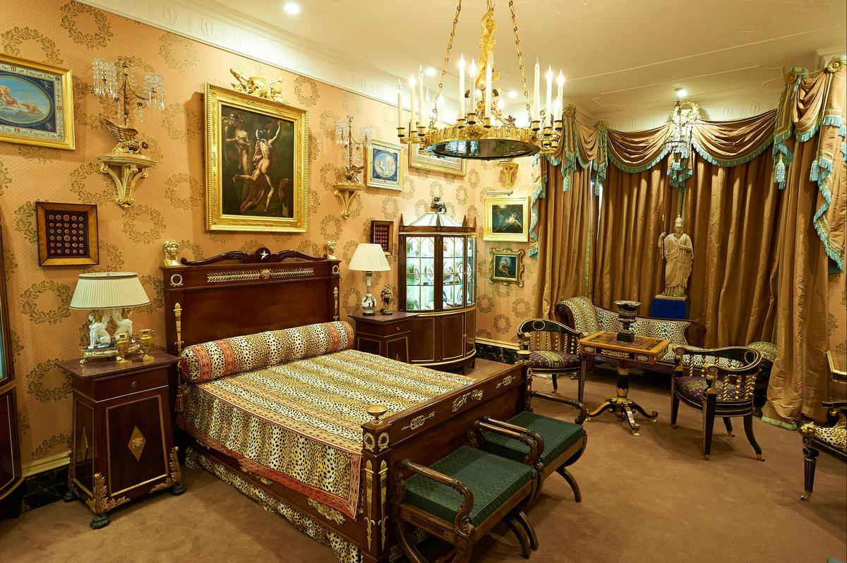 Fermoy House, main bedroom